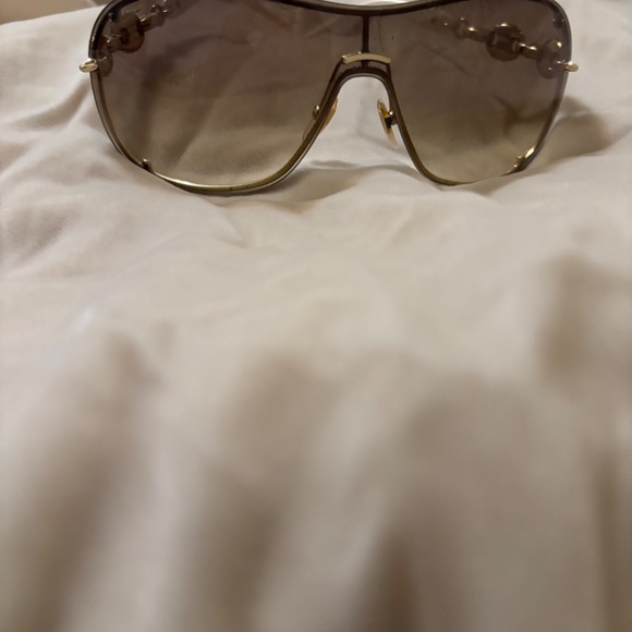 Sunglasses Gucci - Picture 5 of 5